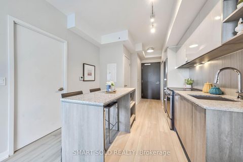 Photo 10 at 833 - 31 Tippett Road, Clanton Park, Toronto