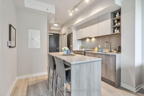 Photo 11 at 833 - 31 Tippett Road, Clanton Park, Toronto