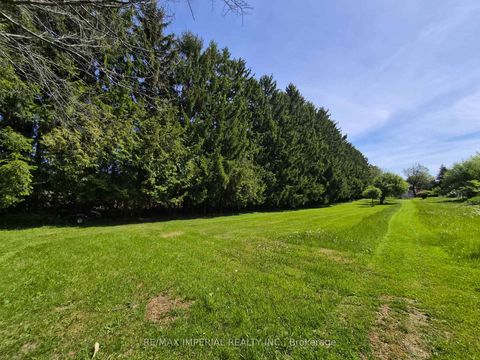 Photo 3 at 15028 Dufferin Street, Rural King, King