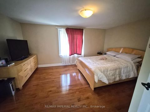 Photo 4 at 15028 Dufferin Street, Rural King, King