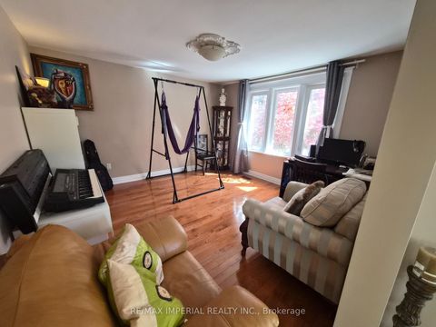 Photo 11 at 15028 Dufferin Street, Rural King, King