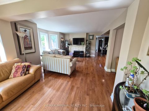 Photo 12 at 15028 Dufferin Street, Rural King, King