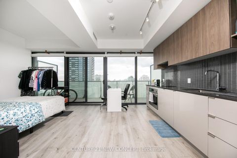 Photo 10 at 2011 - 161 Roehampton Avenue, Mount Pleasant West, Toronto