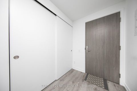 Photo 15 at 2011 - 161 Roehampton Avenue, Mount Pleasant West, Toronto