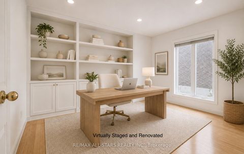 Photo 22 at 18 Lismer Court, Unionville, Markham
