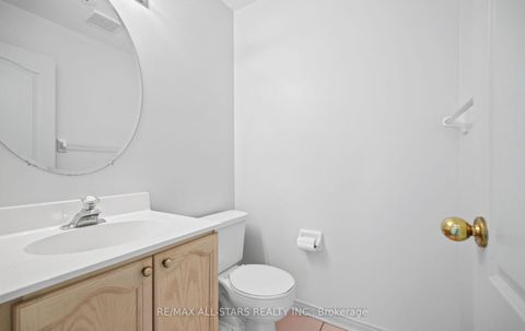 Photo 23 at 18 Lismer Court, Unionville, Markham