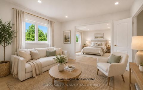 Photo 25 at 18 Lismer Court, Unionville, Markham
