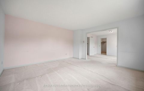 Photo 29 at 18 Lismer Court, Unionville, Markham
