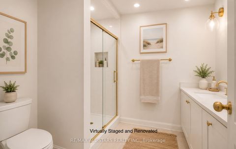 Photo 44 at 18 Lismer Court, Unionville, Markham