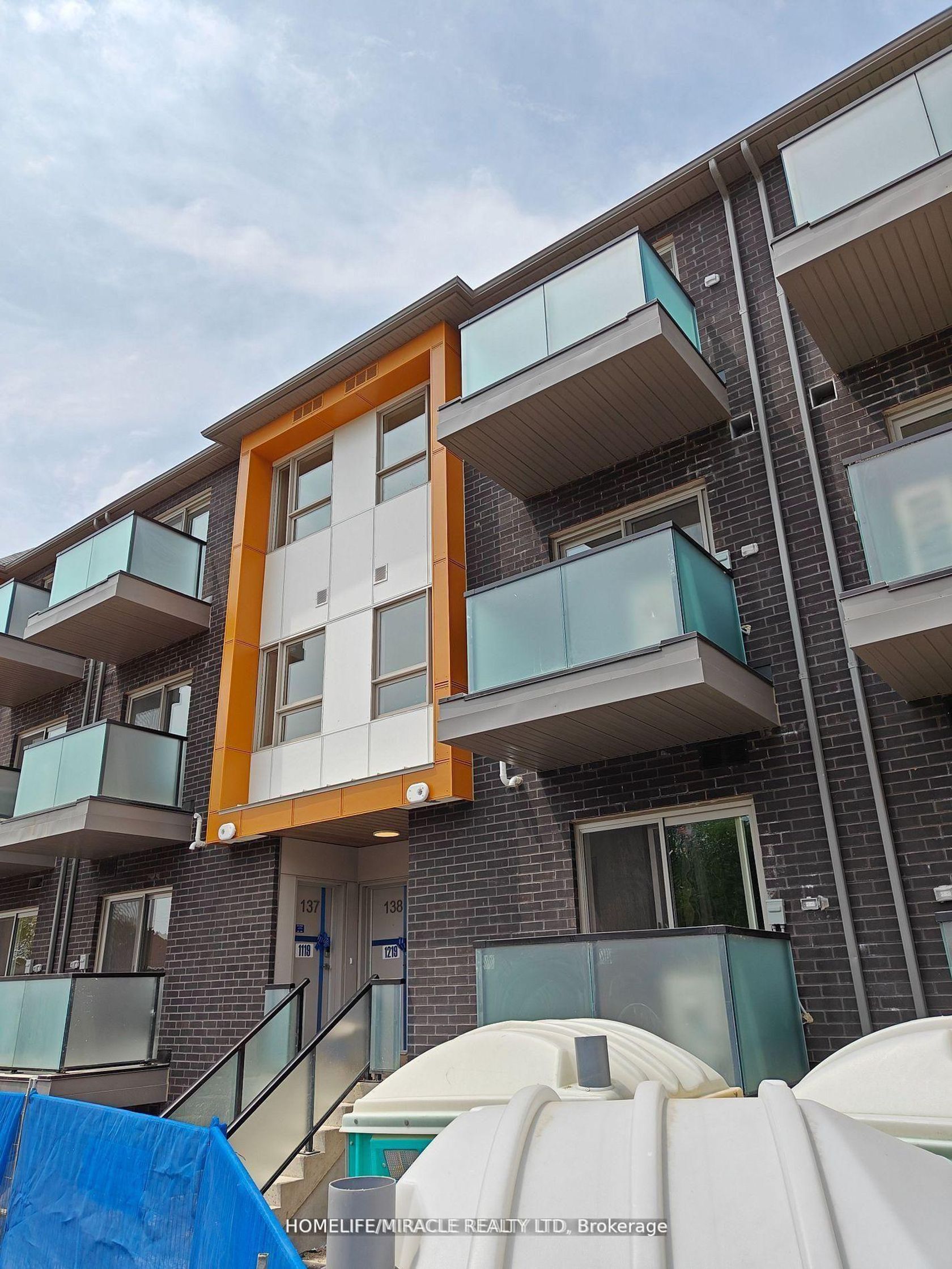 138 - 1081 Danforth Road, Eglinton East, Toronto photo number 2