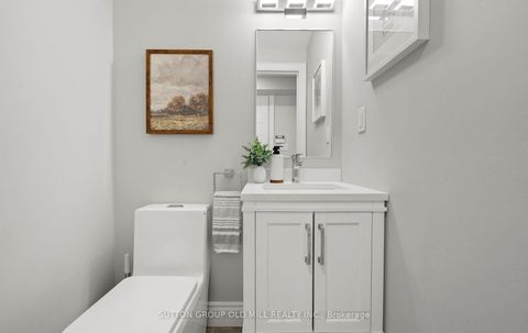 Photo 3 at 36 Clockwork Lane, Queensway, Toronto