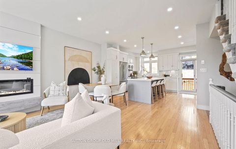 Photo 7 at 36 Clockwork Lane, Queensway, Toronto