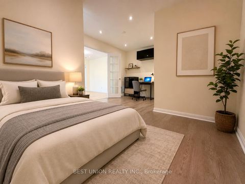 Photo 10 at 811 Grandview Way, Willowdale East, Toronto