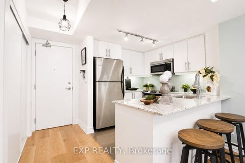 Photo 1 at 404 - 500 St Clair Avenue W, Forest Hill South, Toronto