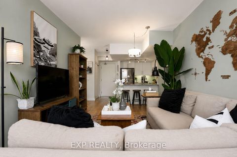 Photo 5 at 404 - 500 St Clair Avenue W, Forest Hill South, Toronto
