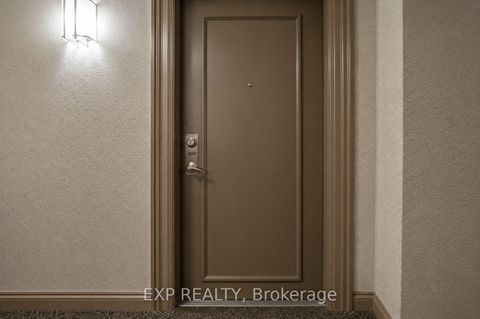 Photo 16 at 404 - 500 St Clair Avenue W, Forest Hill South, Toronto