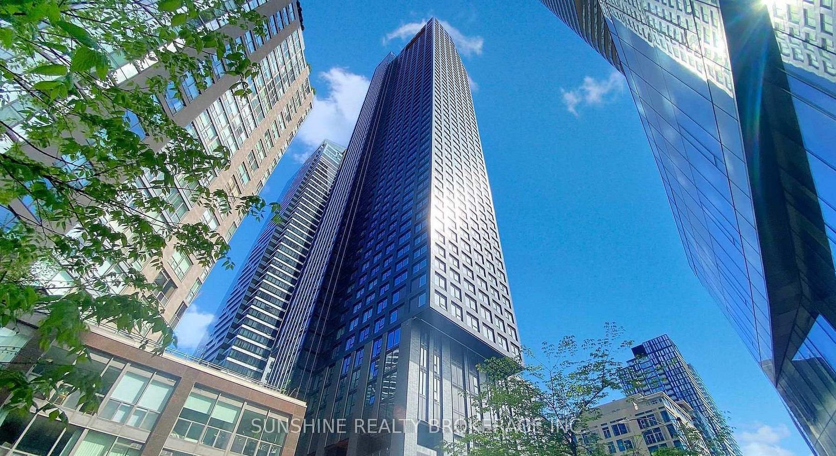 1901 - 8 Wellesley Street W, Bay Street Corridor, Toronto photo number 2