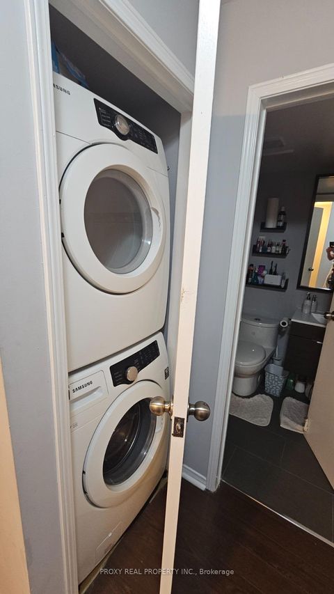 Photo 3 at 829 - 75 Weldrick Road E, Observatory, Richmond Hill