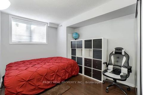 Photo 7 at 829 - 75 Weldrick Road E, Observatory, Richmond Hill