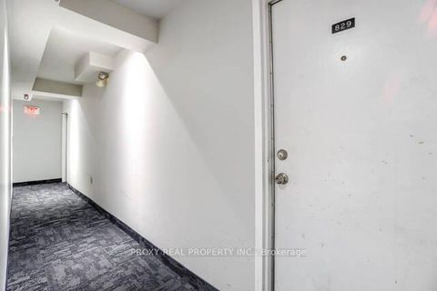 Photo 11 at 829 - 75 Weldrick Road E, Observatory, Richmond Hill