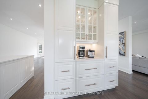 Photo 8 at 39 Dunblane Avenue, Maple, Vaughan