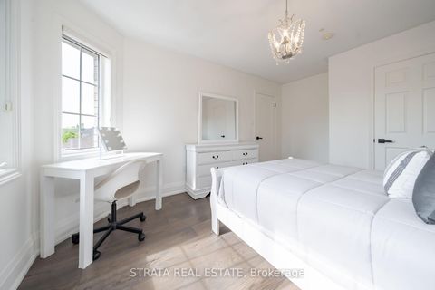 Photo 22 at 39 Dunblane Avenue, Maple, Vaughan