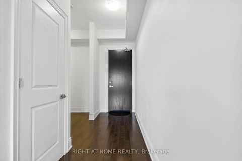 Photo 2 at 816 - 23 Glebe Road, Eglinton, Toronto