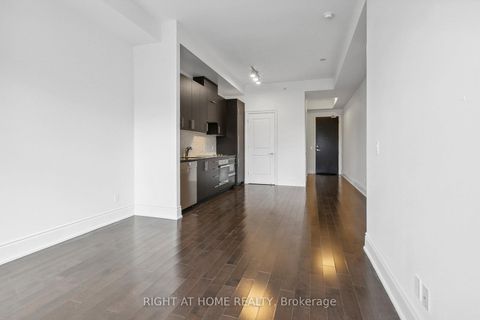 Photo 10 at 816 - 23 Glebe Road, Eglinton, Toronto