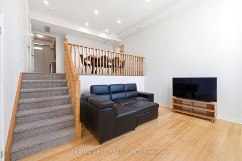 Photo 3 at 42 Comely Way, Milliken Mills East, Markham