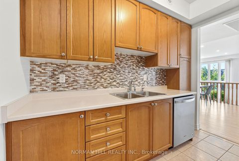 Photo 13 at 42 Comely Way, Milliken Mills East, Markham