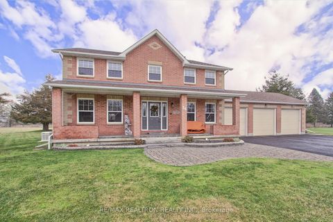 Photo 2 at 36 Audubon Way, Baldwin, Georgina