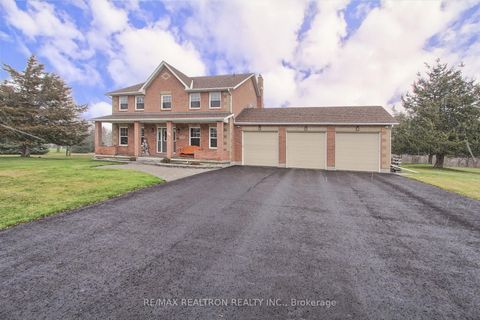 Photo 4 at 36 Audubon Way, Baldwin, Georgina