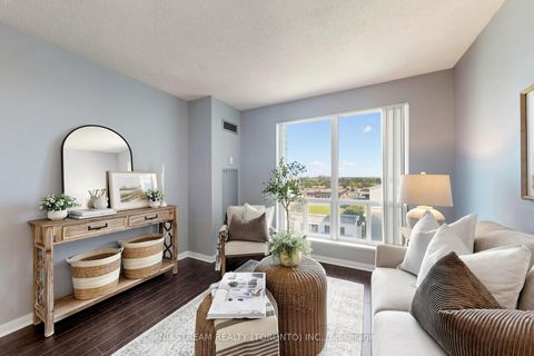 Photo 15 at 1002 - 1 Lee Centre Drive, Woburn, Toronto