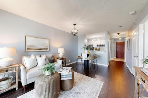 Photo 17 at 1002 - 1 Lee Centre Drive, Woburn, Toronto