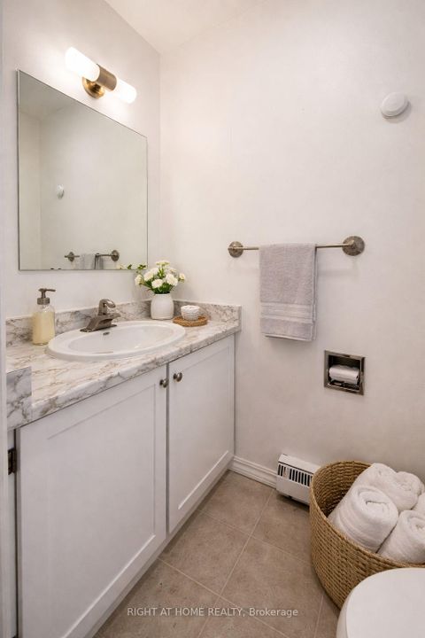 Photo 10 at 26 Rustywood Drive, Donalda, Toronto