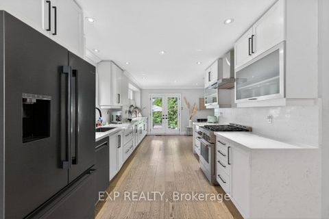 Photo 5 at 84 Judith Avenue, Brownridge, Vaughan
