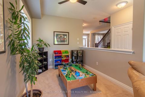 Photo 14 at 18 Graihawk Drive, Ardagh, Barrie