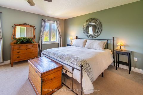 Photo 19 at 18 Graihawk Drive, Ardagh, Barrie