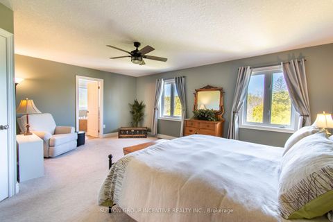 Photo 20 at 18 Graihawk Drive, Ardagh, Barrie