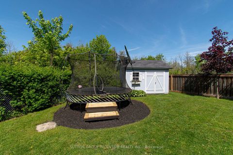 Photo 39 at 18 Graihawk Drive, Ardagh, Barrie