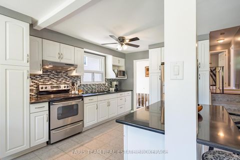 Photo 5 at 5 Fitzroy Terrace, Allandale Heights, Barrie