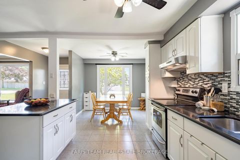 Photo 10 at 5 Fitzroy Terrace, Allandale Heights, Barrie