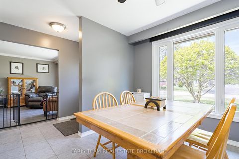 Photo 12 at 5 Fitzroy Terrace, Allandale Heights, Barrie
