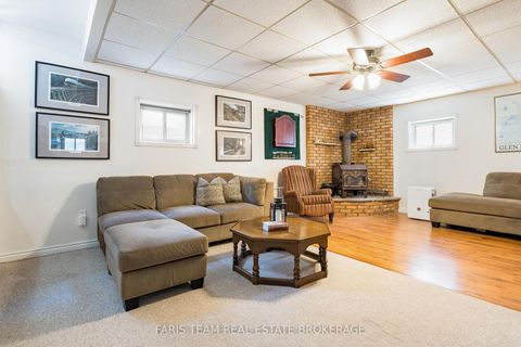 Photo 23 at 5 Fitzroy Terrace, Allandale Heights, Barrie