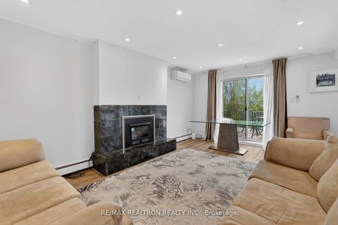 Photo 9 at 18 Debra Crescent, Allandale Heights, Barrie