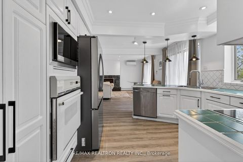 Photo 10 at 18 Debra Crescent, Allandale Heights, Barrie