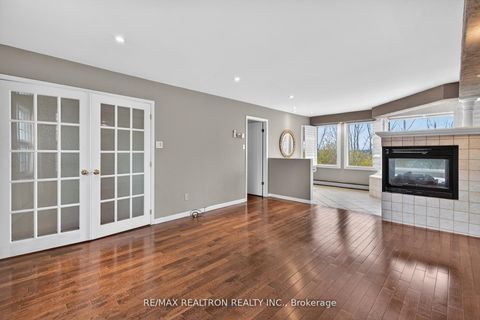 Photo 20 at 18 Debra Crescent, Allandale Heights, Barrie