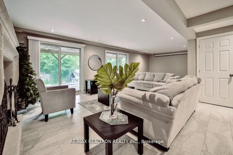 Photo 32 at 18 Debra Crescent, Allandale Heights, Barrie