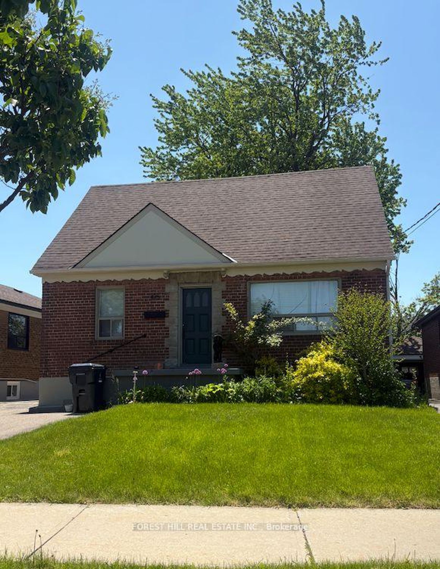 475 Maple Leaf Drive, Maple Leaf, Toronto photo 5