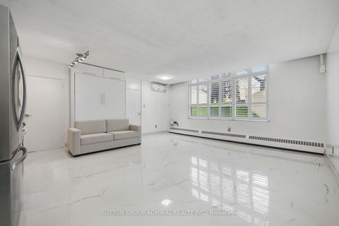 Photo 10 at G8 - 5 Parkway Forest Drive, Henry Farm, Toronto